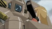 何するんですか!降ろして!